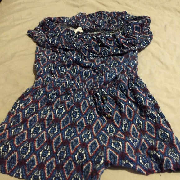 Pattern Romper - Picture 1 of 3